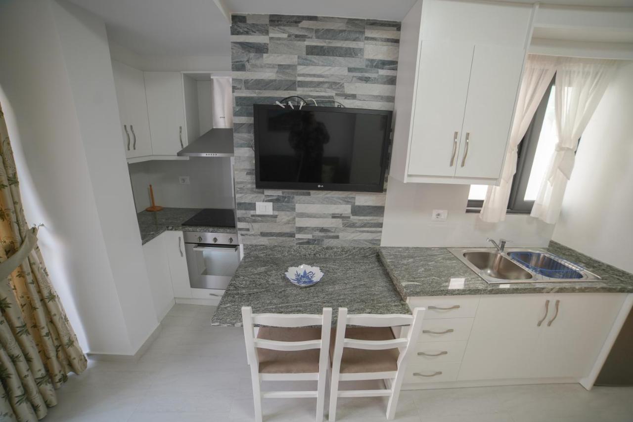 City Glow Apartments Sarandë 外观 照片
