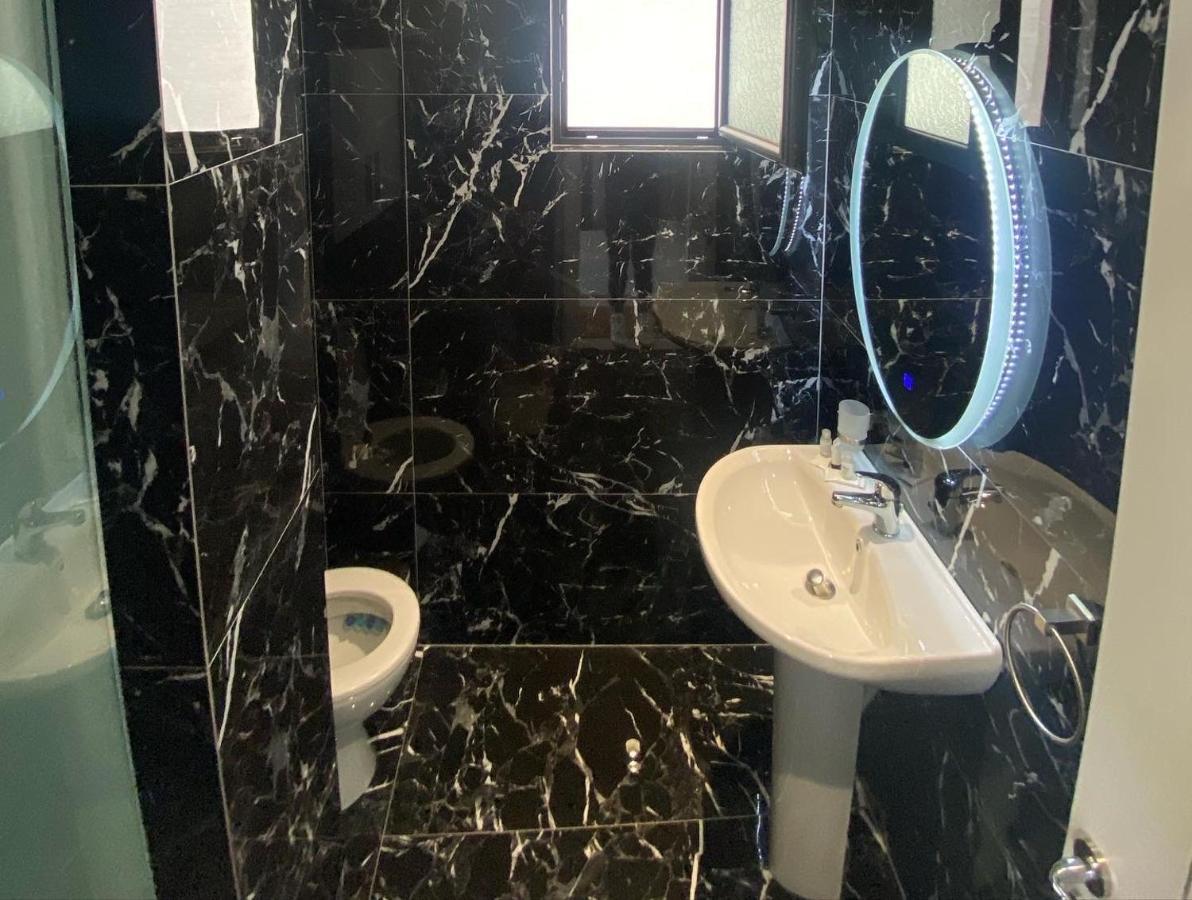 City Glow Apartments Sarandë 外观 照片